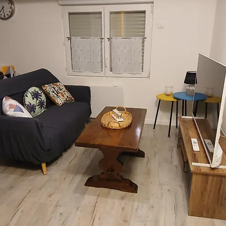 Apartment Petit Bien Val-de-Livenne